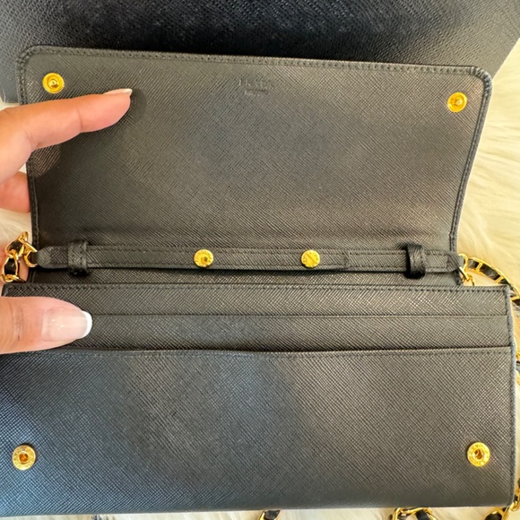 Black & Gold Prada Saffiano Leather Wallet On Chain - Never Used - Picture 10 of 11